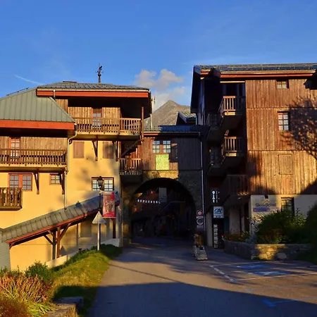 Rénové Montchavin Proche Commerces, Pistes, Avec Balcon - Fr-1-329-64 * La Plagne-Tarentaise
